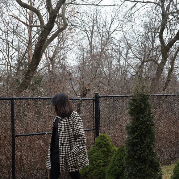 Marks & Spencer Black and White Coat (Medium) - Picture 6 of 9